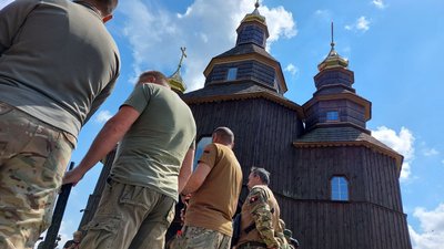 У Холодному Яру вшанували героїв У Холодному Яру вшанували героїв