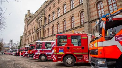 Британські рятувальники передали в Україну 18 пожежно-рятувальних машин Британські рятувальники передали в Україну 18 пожежно-рятувальних машин