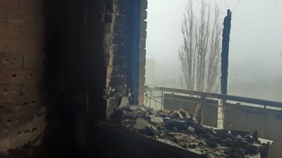 У Херсоні в пожежі, яка виникла від російських обстрілів загинула людина У Херсоні в пожежі, яка виникла від російських обстрілів загинула людина
