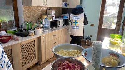 Безкоштовна їжа та ночівля: де у Дніпрі допомагають безпритульним Безкоштовна їжа та ночівля: де у Дніпрі допомагають безпритульним
