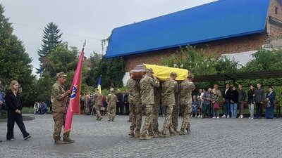 У Хмельницькому попрощалися з Богданом Козаком та Віктором Хоманчуком