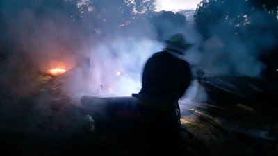 Вечірній обстріл Золочева на Харківщині: окупанти вдарили "Градами" — голова громади Вечірній обстріл Золочева на Харківщині: окупанти вдарили "Градами" — голова громади