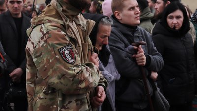 У Бовшеві на Франківщині попрощалися з полеглим Героєм України Дмитром Коцюбайлом на позивний Да Вінчі У Бовшеві на Франківщині попрощалися з полеглим Героєм України Дмитром Коцюбайлом на позивний Да Вінчі