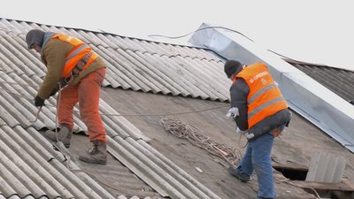 відновлення покрівлі сумська, відновлення даху на побитому втретє будинку, харків