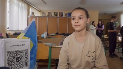 Хто програв – донатить для ЗСУ: граючи, одинадцятирічна тернополянка збирає гроші для бійців Хто програв – донатить для ЗСУ: граючи, одинадцятирічна тернополянка збирає гроші для бійців