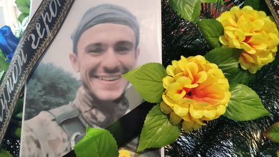 Загинув на Луганщині: у Житомирі попрощалися з Гусейном Самєдовим Загинув на Луганщині: у Житомирі попрощалися з Гусейном Самєдовим