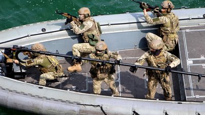 В Одеській гавані тренувались флотські спецпризначенці В Одеській гавані тренувались флотські спецпризначенці