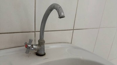 Вода, кран