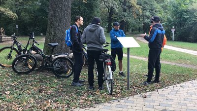 У Полтаві влаштували велоекскурсію по історичних місцях: що відвідали У Полтаві влаштували велоекскурсію по історичних місцях: що відвідали