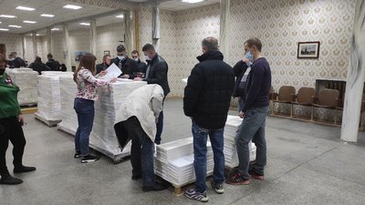 Вибори мера Харкова: районні виборчі комісії почали отримувати бюлетені Вибори мера Харкова: районні виборчі комісії почали отримувати бюлетені