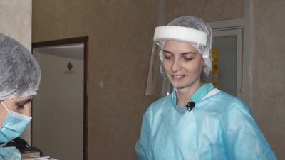 Лікарка з Тернопільщини щодня їде до своєї роботи 40 кілометрів Лікарка з Тернопільщини щодня їде до своєї роботи 40 кілометрів