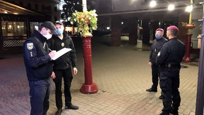 Понад 50 адмінпротоколів - підсумки першого карантину "вихідного дня" на Прикарпатті