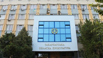 Продав машини, ввезених як гумдопомогу: підозрюють закарпатця