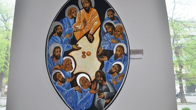 Студенти Прикарпатського університету малюють і продають ікони, щоб допомогти ЗСУ Студенти Прикарпатського університету малюють і продають ікони, щоб допомогти ЗСУ