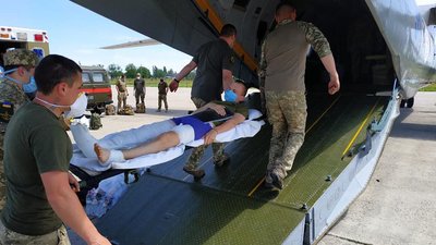 Важкохворі та поранені українці можуть подати заявку на медевакуацію — МОЗ