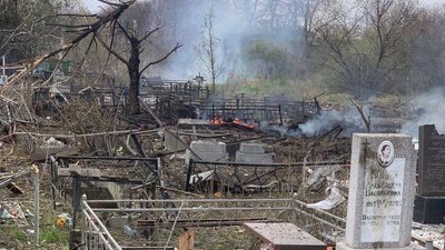 Знищено понад 1000 квадратних метрів. Ракета РФ потрапила на кладовище Одеси