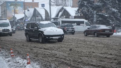 Ожеледиця та мокрий сніг: на Вінниччині оголосили жовтий рівень небезпеки Ожеледиця та мокрий сніг: на Вінниччині оголосили жовтий рівень небезпеки