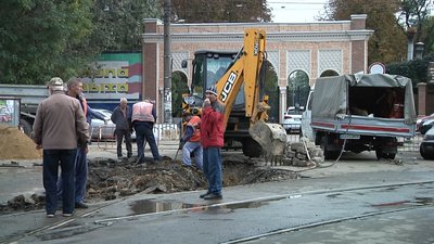 Тріщина в трубі біля "Привозу": на п'ятьох вулицях Одеси відключили водопостачання