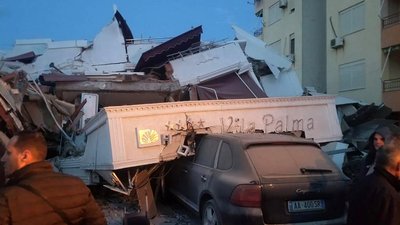Землетрус в Албанії: люди стрибали з вікон Землетрус в Албанії: люди стрибали з вікон