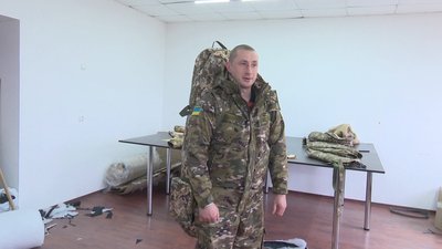 Військову форму за побажаннями бійців шиють в одному з вінницьких ательє Військову форму за побажаннями бійців шиють в одному з вінницьких ательє
