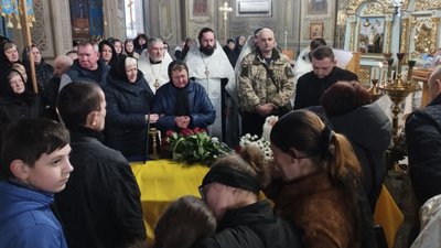 На Закарпатті попрощалися з полеглим на війні Іваном Пилипком На Закарпатті попрощалися з полеглим на війні Іваном Пилипком