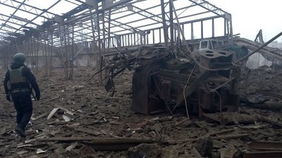 Армія РФ продовжує обстрілювати Донеччину — пошкоджені житлові будинки, дитсадок та підприємство Армія РФ продовжує обстрілювати Донеччину — пошкоджені житлові будинки, дитсадок та підприємство
