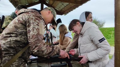 Стрільба й тактична медицина: на Волині майже 200 студентів долучилися до військового вишколу Стрільба й тактична медицина: на Волині майже 200 студентів долучилися до військового вишколу
