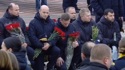 У "Борисполі" прощаються із загиблими на борту збитого в Ірані літака У "Борисполі" прощаються із загиблими на борту збитого в Ірані літака