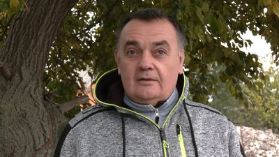 "Скоро ями будуть по пояс": мешканці мікрорайону в Луцьку скаржаться на погану дорогу "Скоро ями будуть по пояс": мешканці мікрорайону в Луцьку скаржаться на погану дорогу