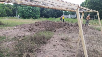 РФ вдарила по Харкову двома ракетами "С-300": фото наслідків РФ вдарила по Харкову двома ракетами "С-300": фото наслідків