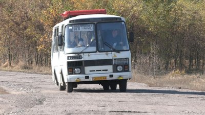 Люди просять відремонтувати дорогу між Крутьками і Благодатним Люди просять відремонтувати дорогу між Крутьками і Благодатним