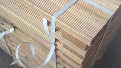 Нелегальний експорт: з Вінниччини за кордон намагалися вивезти лісосировину Нелегальний експорт: з Вінниччини за кордон намагалися вивезти лісосировину