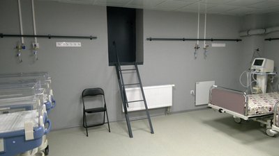 У Рівному в обласній дитячій лікарні облаштували укриття з операційною У Рівному в обласній дитячій лікарні облаштували укриття з операційною