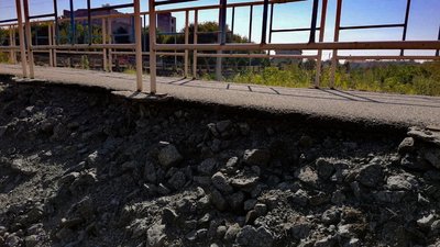 Руйнування біля мосту через Інгул Руйнування біля мосту через Інгул