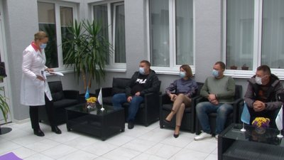 Охочих щепитися більше, ніж вакцини: у Каневі на Черкащині роблять бустерну дозу від коронавірусу