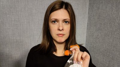 Дніпрянка знайшла таргана в зефірі з супермаркету: що каже представник магазину Дніпрянка знайшла таргана в зефірі з супермаркету: що каже представник магазину