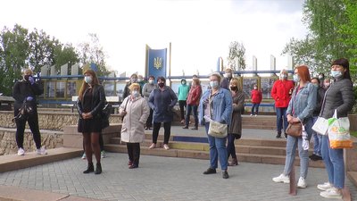 Скорочення штату і затримка зарплати викликали акцію протесту працівників Центру медреабілітації