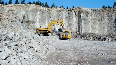 На Житомирщині судитимуть службовця, який підписав заявки на незаконний видобуток граніту