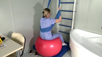 Йога в гамаках: як у Рівному вагітні готуються до пологів Йога в гамаках: як у Рівному вагітні готуються до пологів