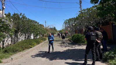 Наслідки авіаудару РФ по Київському району Харкова, 1 травня 2024 року Наслідки авіаудару РФ по Київському району Харкова, 1 травня 2024 року