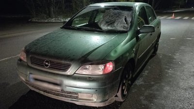 У Луцьку авто на пішохідному переході збило дівчину. Травмована померла в лікарні У Луцьку авто на пішохідному переході збило дівчину. Травмована померла в лікарні