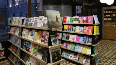 У Чернівцях у приміщенні колишньої "Української книги" запрацював заклад. Що відомо