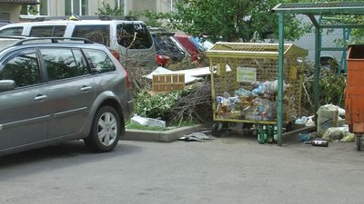 У Луцьку штрафують водіїв, які блокують заїзд комунальників до смітників. Де найбільше порушників У Луцьку штрафують водіїв, які блокують заїзд комунальників до смітників. Де найбільше порушників