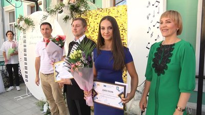 Учням художньої та музичних шкіл Житомира вручили іменні стипендії та відзнаки