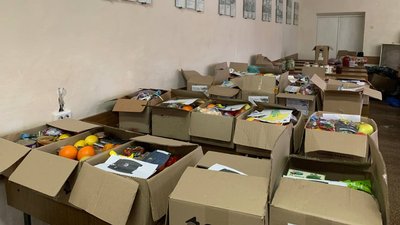 Волонтери Тернопільщини везуть військовим на схід автомобіль та допомогу Волонтери Тернопільщини везуть військовим на схід автомобіль та допомогу