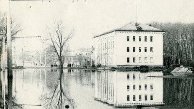 Історія повеней: звідки приходить вода, чому з роками вони все менші та які вулиці Чернігова підтоплювало століття тому Історія повеней: звідки приходить вода, чому з роками вони все менші та які вулиці Чернігова підтоплювало століття тому