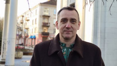 "Там во Бахмуті": колядка тернополянина набрала понад мільйон переглядів "Там во Бахмуті": колядка тернополянина набрала понад мільйон переглядів