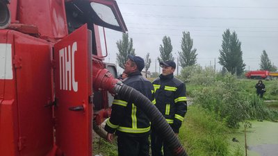 У Дніпрі продовжують ліквідувати наслідки негоди