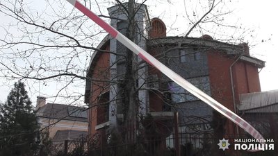 Озброєні чоловіки проникли в будинок миколаївця