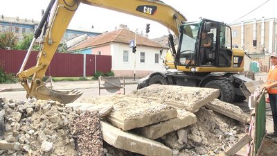У Житомирі на Пушкінській міняють труби – оновлять півтори сотні метрів теплотраси